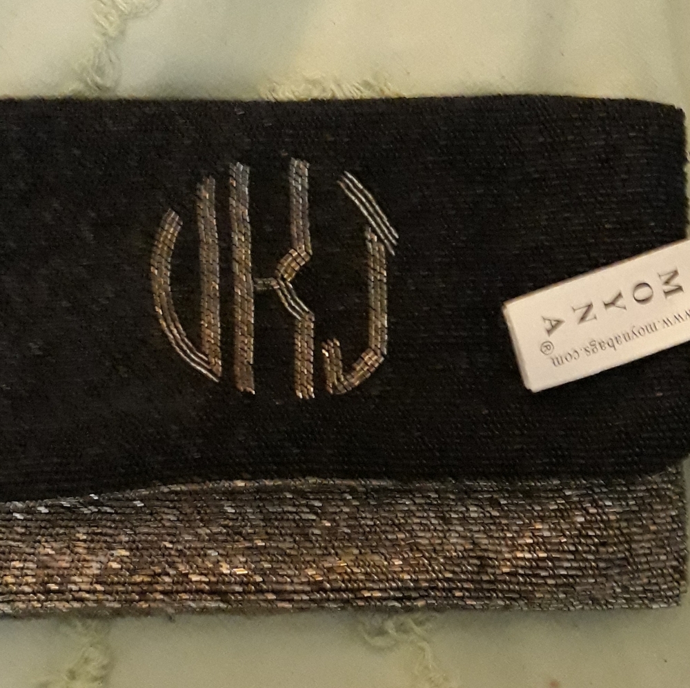NWT Moyna beaded clutch.